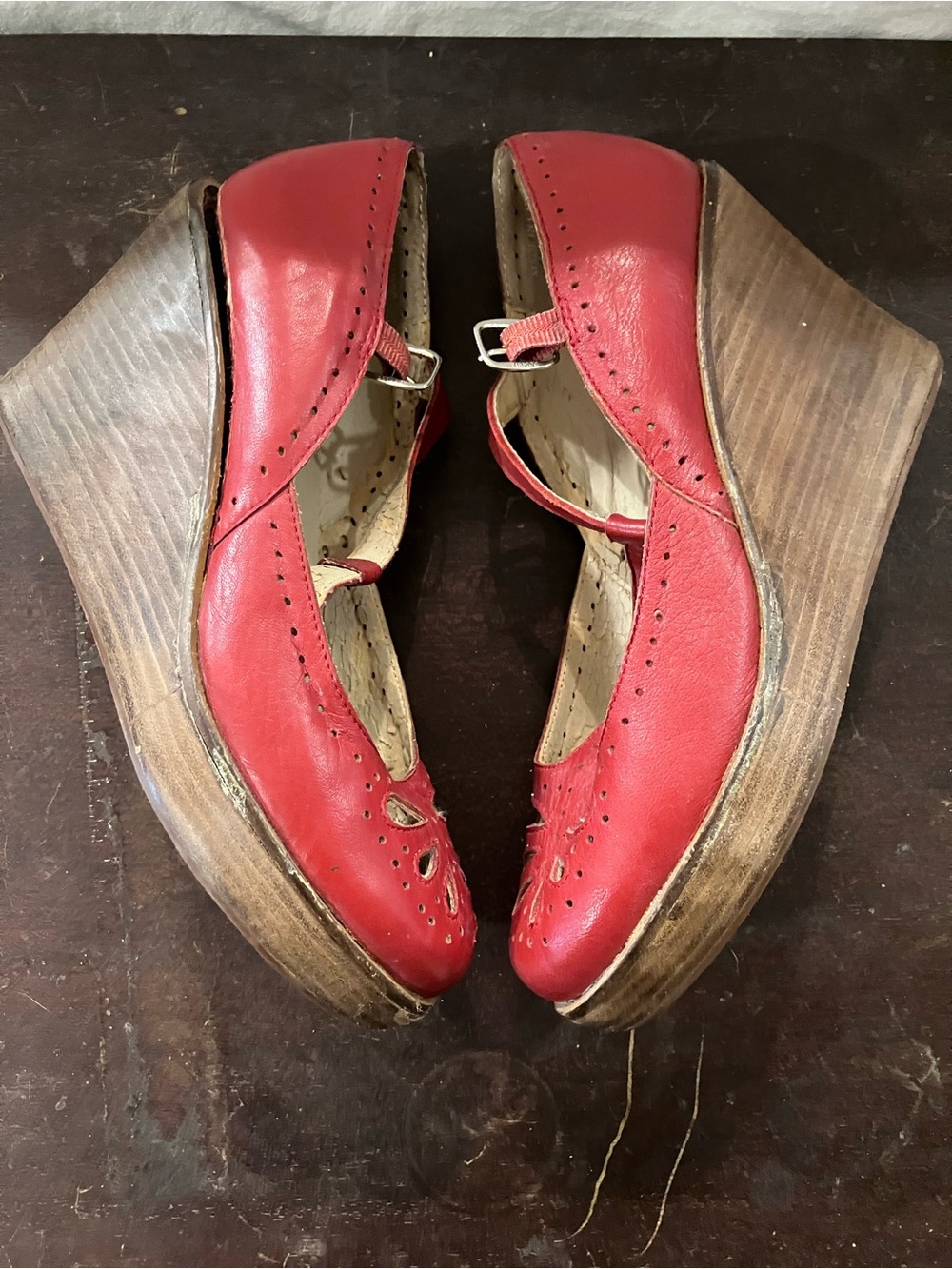 Vintage Red T-Strap Cutout Leather Pumps - Picture 2 of 9